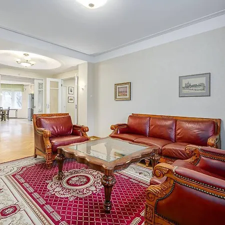 Elegance In The Heart Of - 150 M2 Luxurious With 4 Large Bedrooms!