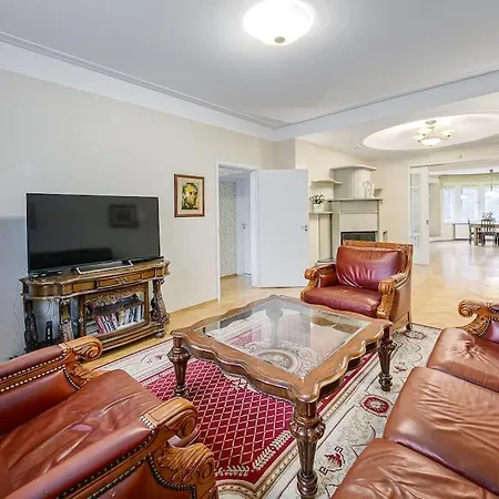 Elegance In The Heart Of - 150 M2 Luxurious With 4 Large Bedrooms! شقة *
