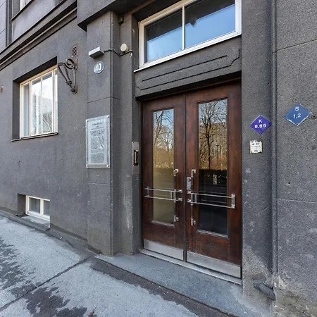 Apartman Elegance In The Heart Of - 150 M2 Luxurious With 4 Large Bedrooms!